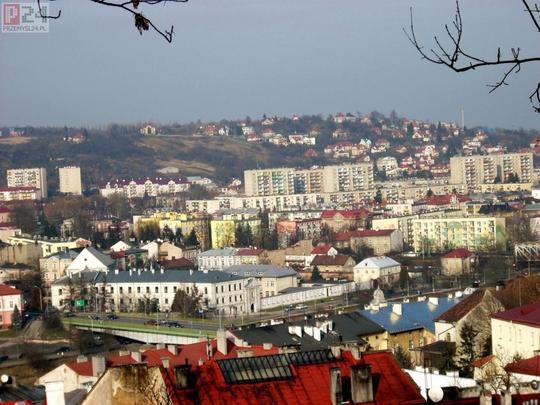Widok zim na miasto