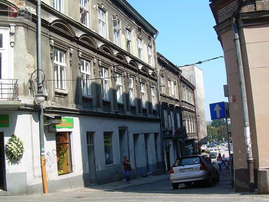 ul: Serbaska