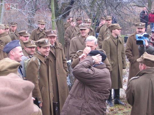 Pawe Maaszyski jako Porucznik Pilot-re. Andrzej Wajda .Jan Englert :genera