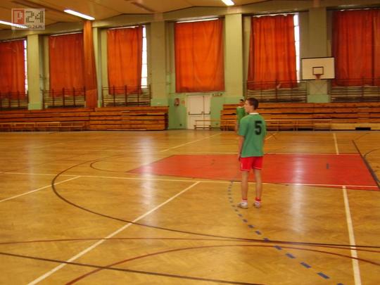 Spogl�daj�c w przysz�o��