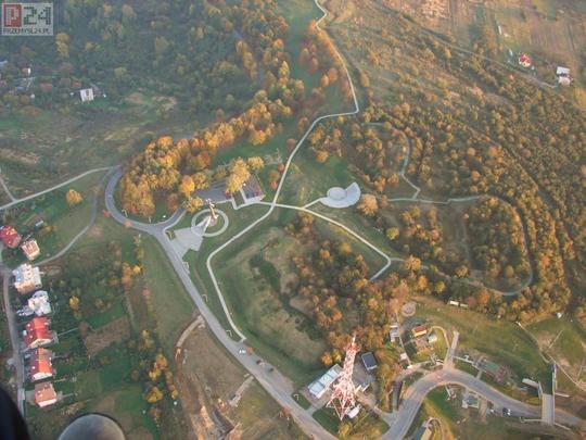 przeka�nik, krzy� zawierzenia oraz amfiteatr